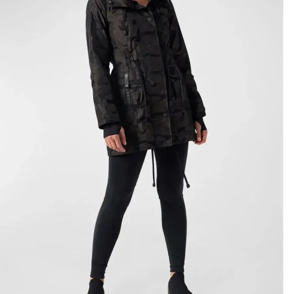 Blanc Noir Camo-Print Hooded Anorak Jacket - Picture 3 of 14